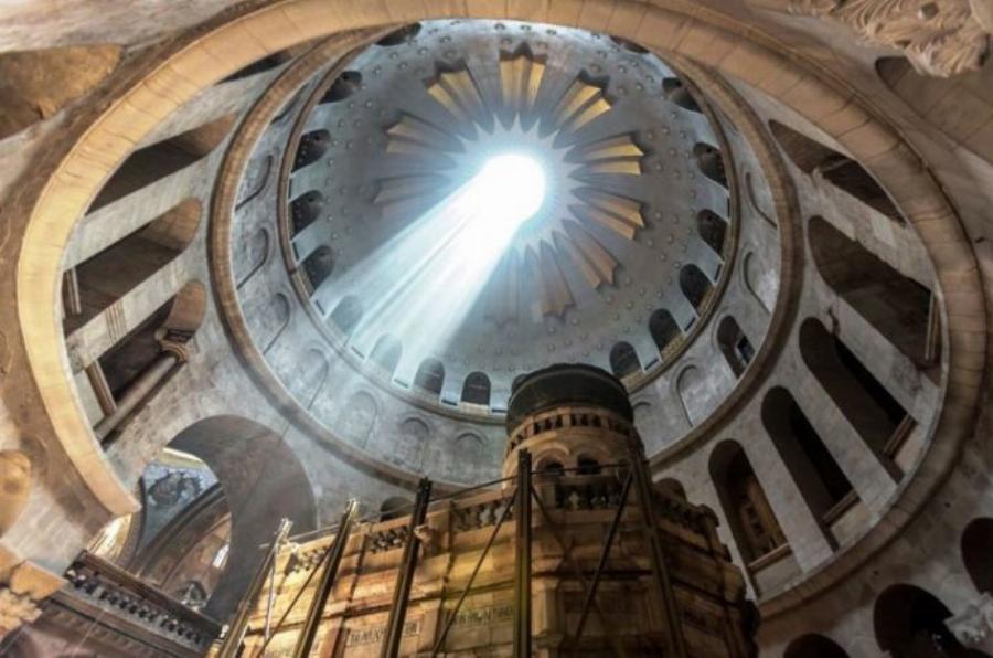 Το χειρουργείο των Αγγέλων: Μέγα το θαύμα στον Πανάγιο Τάφο