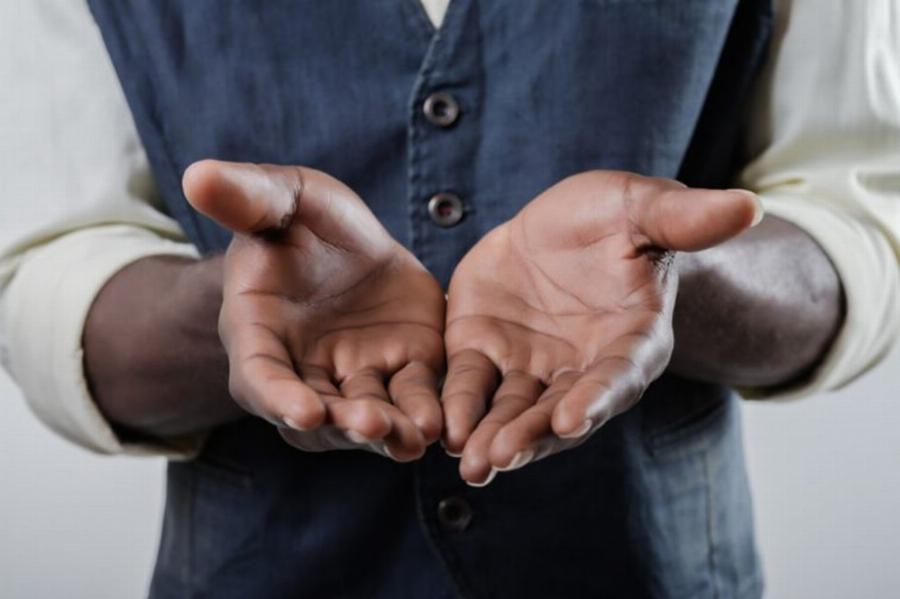 Μην τα αγνοήσετε ποτέ: 10 σημάδια στα χέρια που φανερώνουν σοβαρότερες παθήσεις απ’ όσο νομίζετε