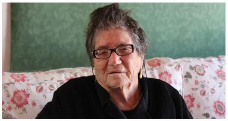 Η εξομολόγηση της κυρίας Θασούλας: «Τώρα που έρχονται Χριστούγεννα πονάω ακόμα πιο πολύ. Το σπίτι μοιάζει με κόλαση όταν βραδιάζει»