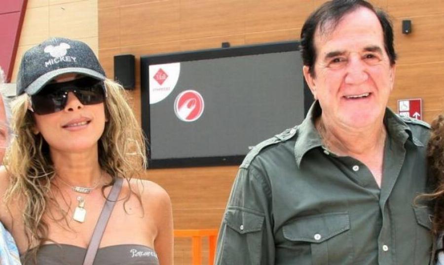 Ερωτεύτηκαν τους θαυμαστές τους και κατέληξαν στα σκαλιά της εκκλησίας: 8 περιπτώσεις διάσημων Ελλήνων