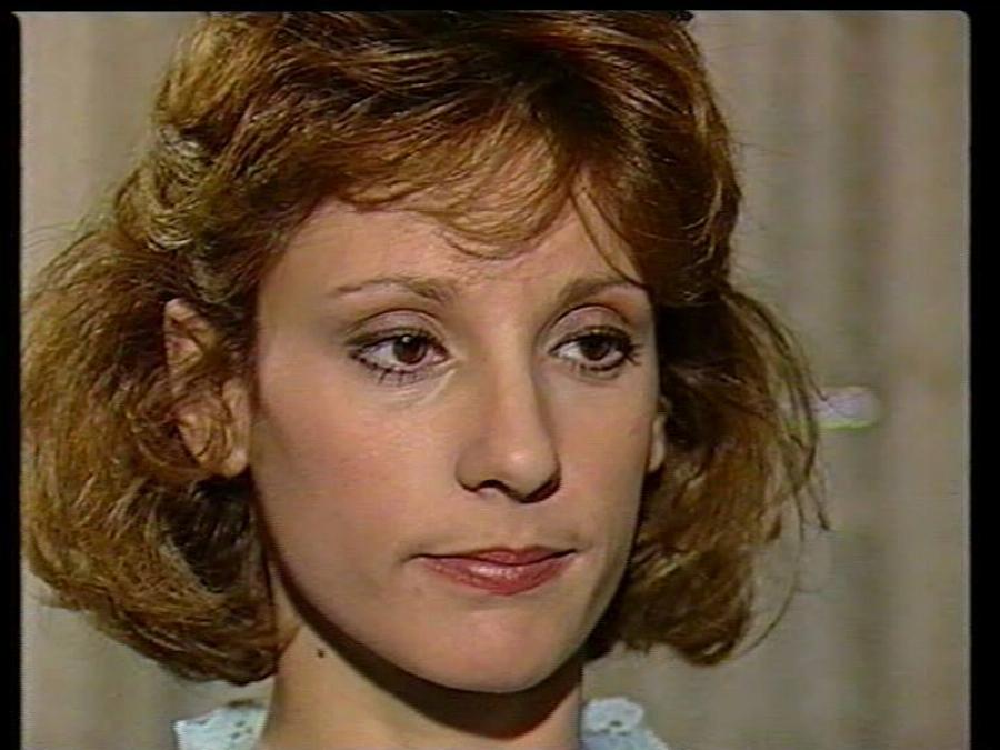 Τέτα Κωνσταντά: Από τη δεκαετία των 80 μέχρι και σήμερα παραμένει κομψή και εντυπωσιακή