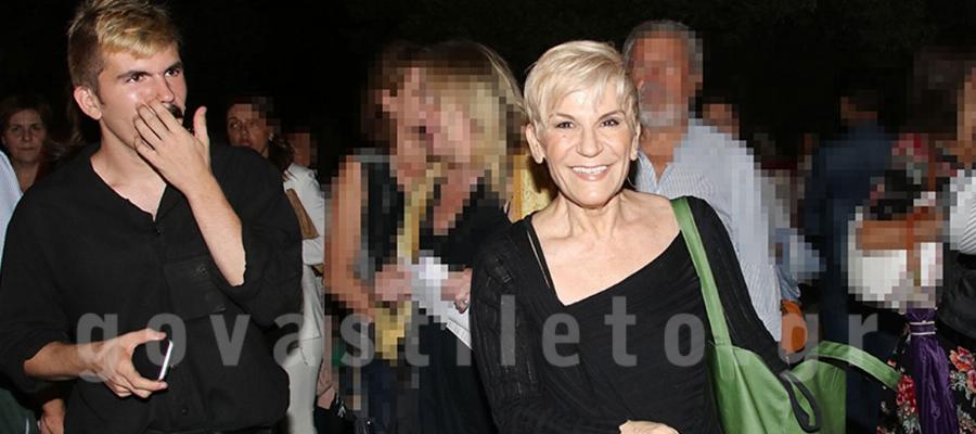 Χρύσα Ρώπα: Η υιοθεσία, ο χωρισμός με τον Θανάση Λάλα, ο νεαρός γιος της, το εγγόνι της, η ανεργία και ο καρκίνος