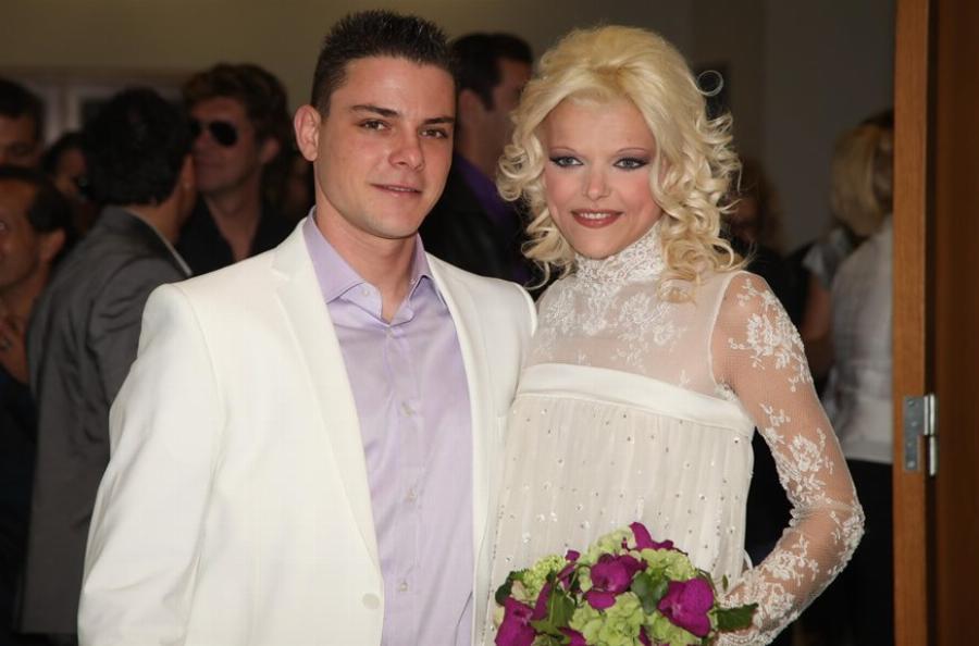 Νανά Καραγιάννη: Τα δύσκολα παιδικά χρόνια, το διαζύγιο, η μάχη με την ανορεξία, ο μοναχικός θάνατος και η κληρονομιά που άφησε στην φίλη της