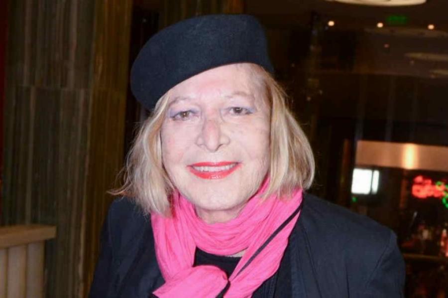 Χαριτίνη Καρόλου: Η εντυπωσιακή σταρ του σινέμα, κολλητή της Βουγιουκλάκη, η εξομολόγηση της Αλίκης και η σπάνια εμφάνιση στα 74