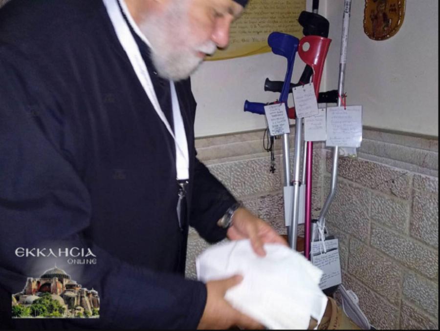 Θαύμα του Τίμιου Σταυρού: Θεραπεύτηκε παιδί που δεν άκουγε καθόλου στους Αγ. Ισίδωρους