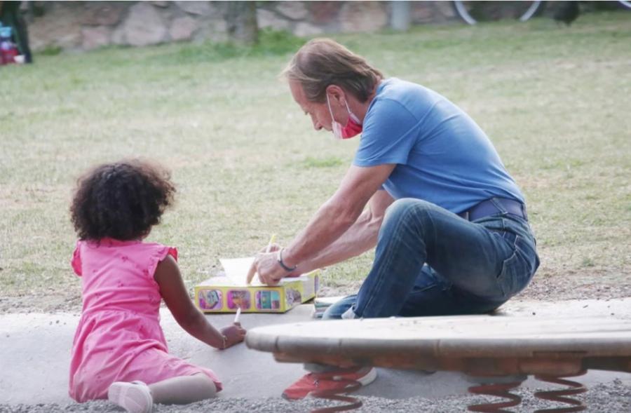 Ντίνος Αυγουστίδης: O γάμος με τη Τζομπανάκη, o γόης πατέρας του Ορφέα, ο Σασμός και η υιοθεσία της κόρης