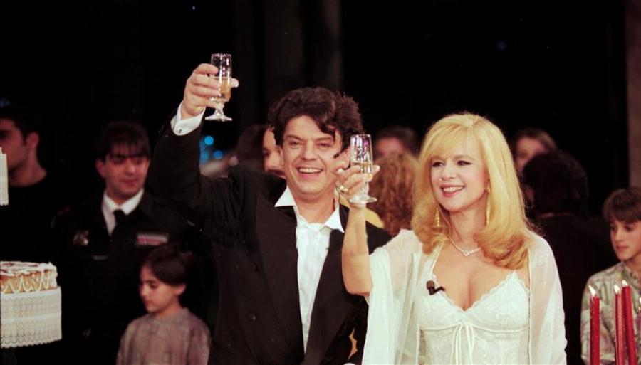 Βλάσσης Μπονάτσος: Το παιδί των λουλουδιών, ο παθιασμένος έρωτας με την Βουγιουκλάκη και το απαγορευμένο βίντεο κλιπ