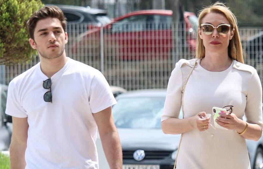 Τατιάνα Στεφανίδου: Οι φωτογραφίες αγκαλιά με τον γιο της και η μεγάλη ομοιότητά τους