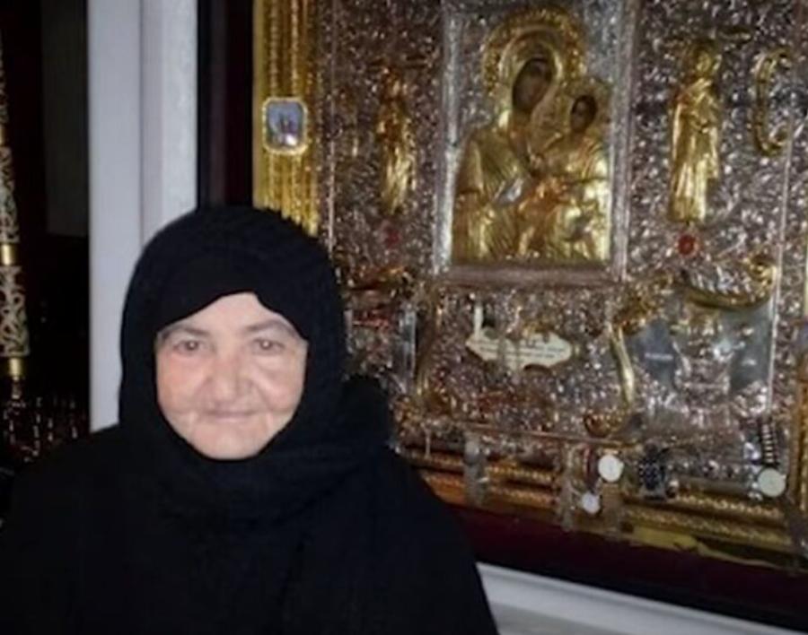 Αγιογράφησε την Παναγία και βρήκε το φως της