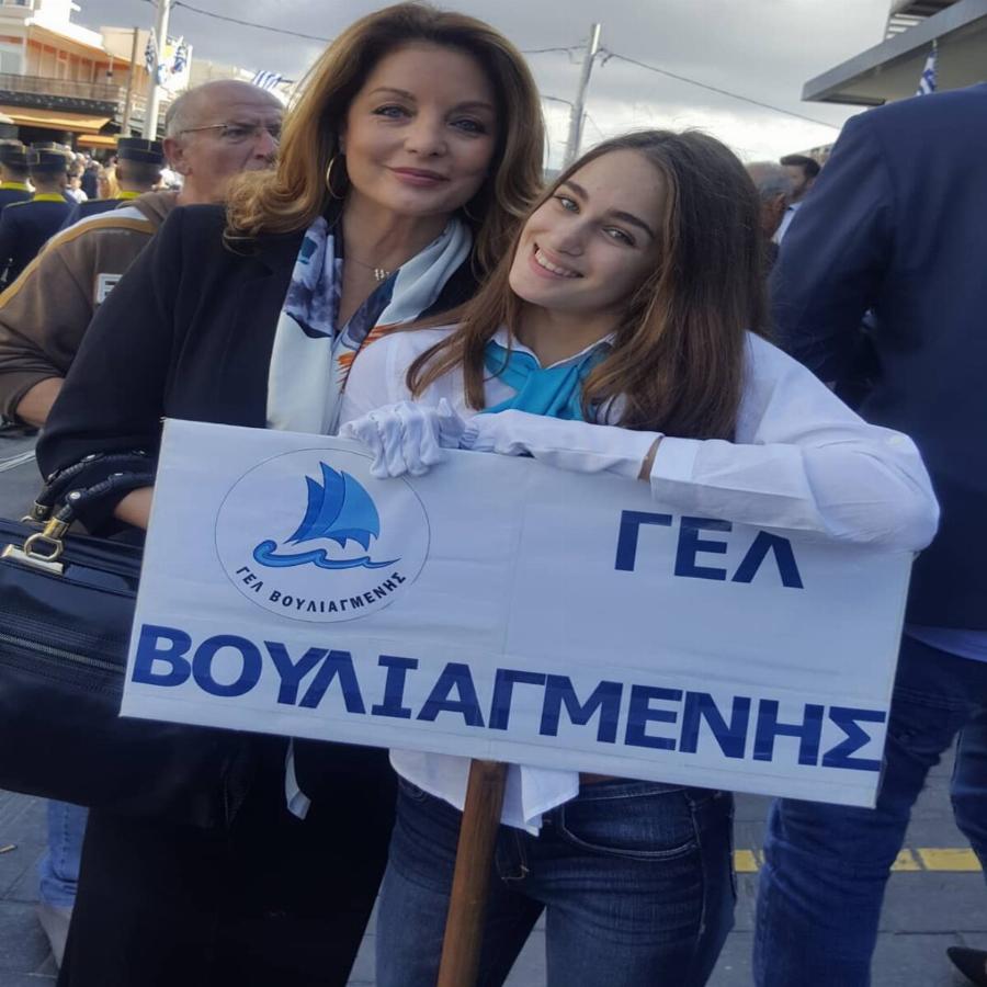 Μαρία Βοσκοπούλου: Εικόνες από τη ζωή της κόρης του Τόλη που δείχνουν πόσο όμορφη ήταν από μικρή