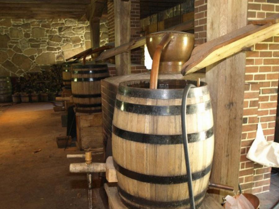 Ελληνικό Ουίσκι από Λάρισα: Σμήναρχος εν αποστρατεία παράγει ουίσκι που θα ζήλευαν και οι Σκοτσέζοι