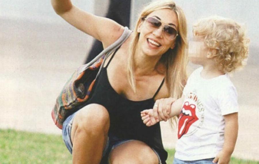 «Είμαστε μια άλλη τύπου οικογένεια, έτσι έχω μάθει στο παιδί μου» – Λίνα Σακκά