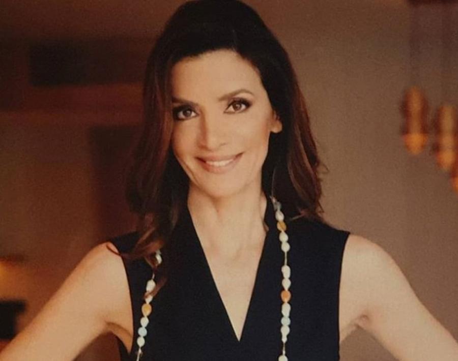 Κατερίνα Λέχου: Η πραγματική της ηλικία, το φόρεμα των 10.000$ και το χειρουργικό πλύσιμο των χεριών της