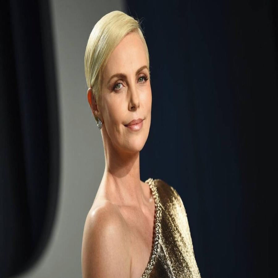 Σαρλίζ Θερόν: Η αγάπη για την Πάρο, η μητέρα ”δολοφόνος” και επιτυχημένη υποκριτική καριέρα