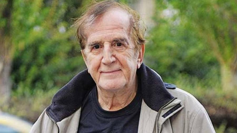 Γιώργος Κωνσταντίνου: Η μεγάλη μάχη με το τζόγο, η απόρριψη του σαν ατάλαντος και η εγκατάλειψη του πατέρα του