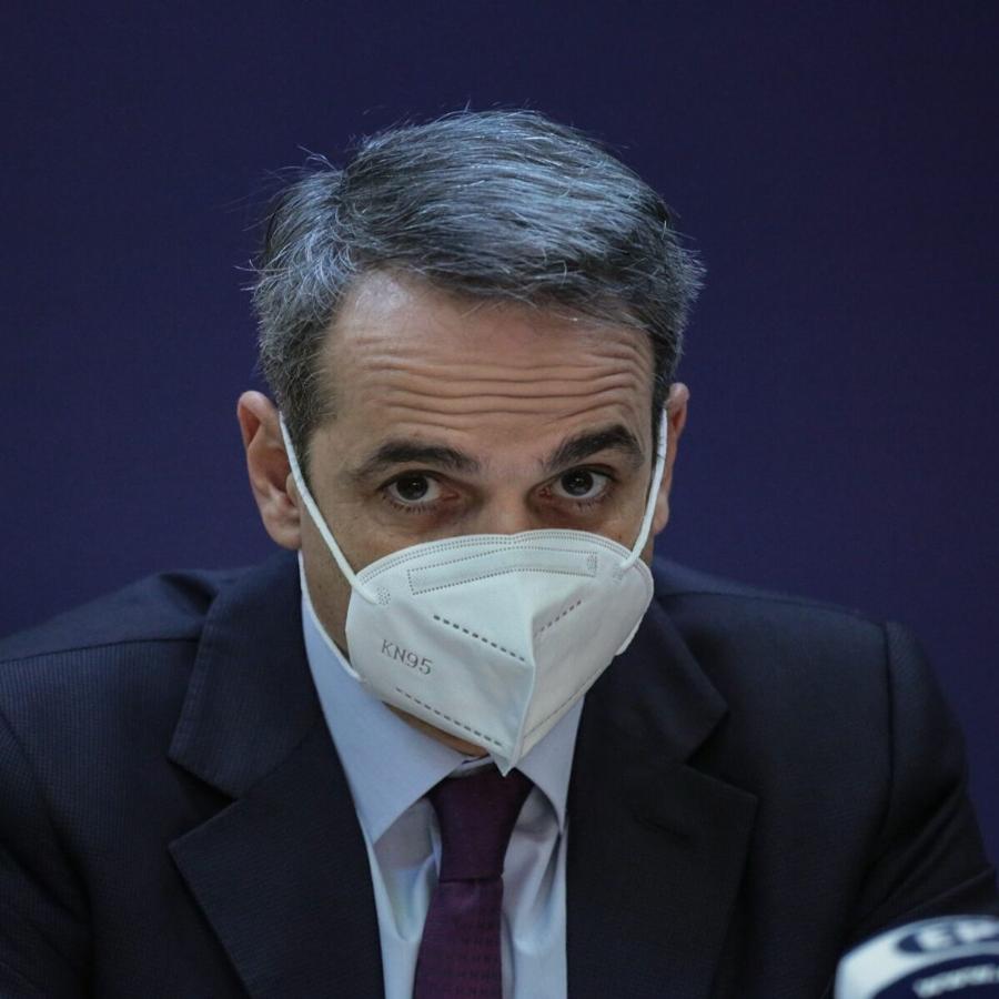 Έτσι θα σωθούν τα Χριστούγεννα: Εξετάζει υποχρεωτικό εμβολιασμό και στους 50αρηδες η κυβέρνηση