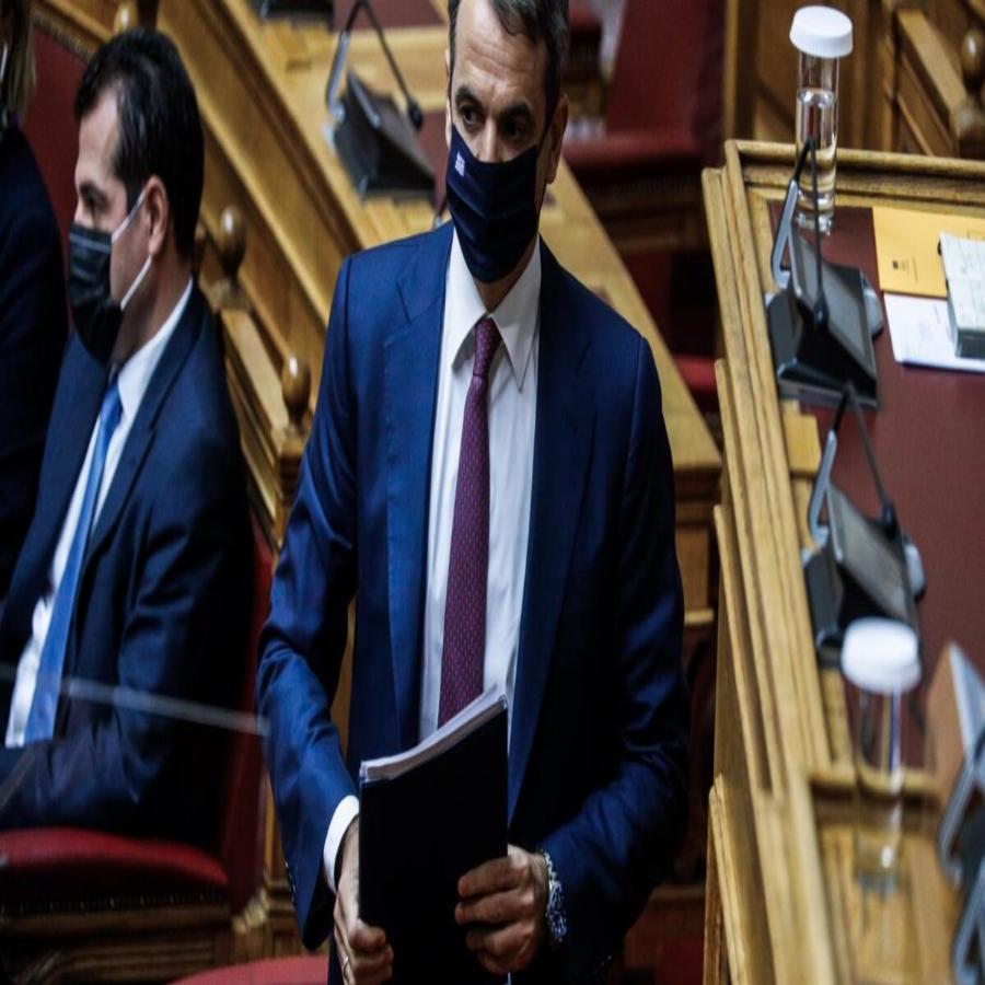 «Αντισυνταγματικά τα πρόστιμα των 100 ευρω στους ανεμβολίαστους» – Καθηγητής Ξενοφών Κοντιάδης