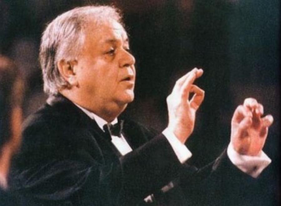 Μάνος Χατζιδάκις: Ο λόγος που απεχθάνονταν τα τραγούδια της Βουγιουκλάκη, τα Όσκαρ και η πώληση τραγουδιών για να φτιάξει τα δόντια του