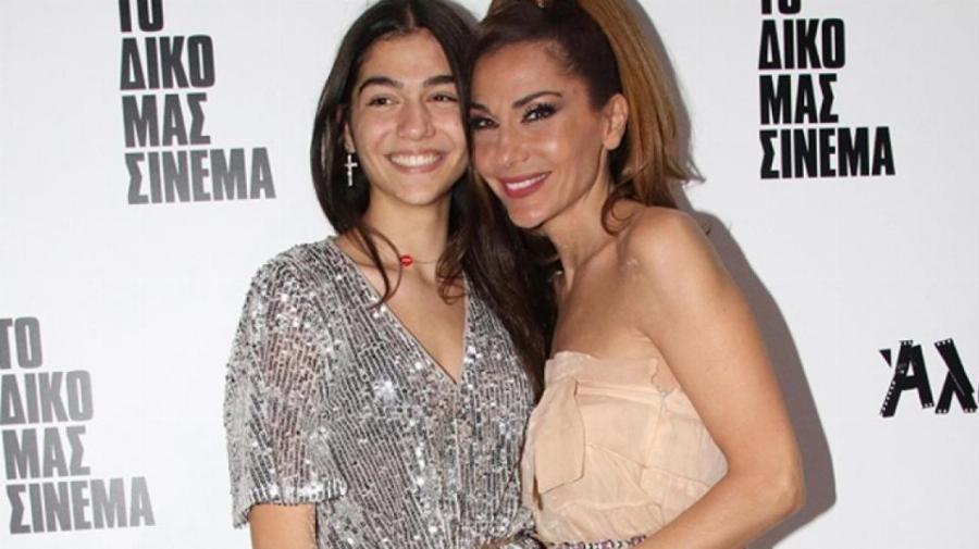 Δέσποινα Βανδή: Η κόρη της, Μελίνα Νικολαΐδη, τραγουδά μαζί με τη μητέρα της και μας ξαφνιάζει με τη φωνή της