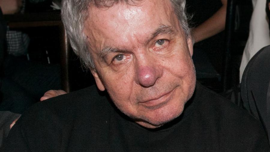 Γιάννης Πουλόπουλος: Το μεροκάματο πριν τη δισκογραφία, τα κοριτσόπουλα που έλιωναν, ο γάμος, η κόντρα με τον Μπιθικώτση, τα πάθη και το γλαύκωμα στα μάτια