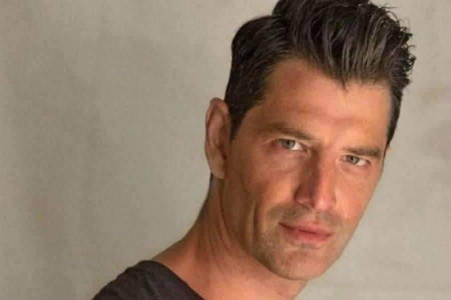 Πρωτοφανής είδηση: Οργανώνουν γιαούρτωμα του Σάκη Ρουβά στην πρωτοχρονιάτικη συναυλία