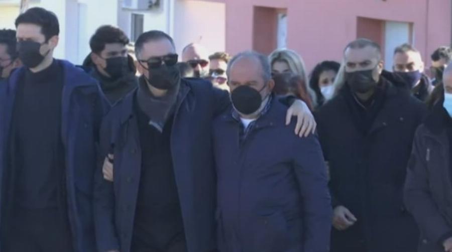 Συγκλόνισε ο αδελφός της Παρθένας Κουτμερίδου στην κηδεία της: «Υπόσχομαι να πω στο παιδί σου πως θυσίασες τη ζωή σου για να ζήσει αυτό»