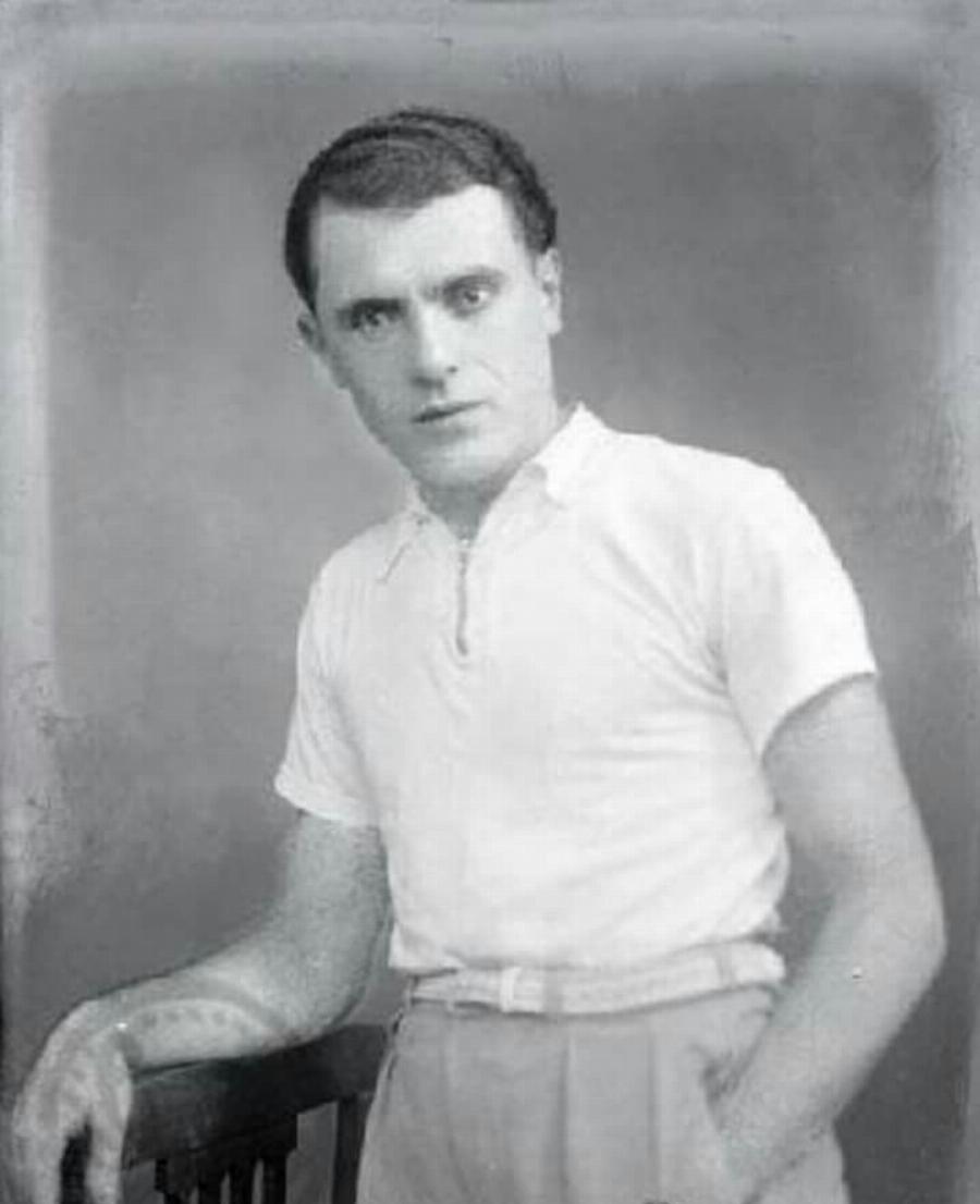 Βασίλης Αυλωνίτης: Η εγκατάλειψη από τον πατέρα του, η απόπειρα δολοφονίας και το πάθος με τον τζόγο