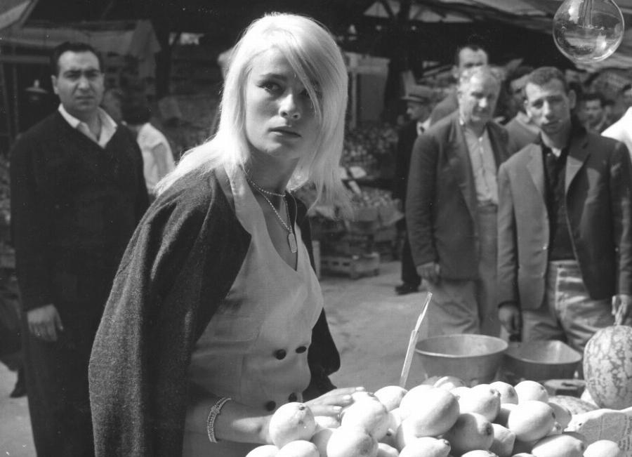 Ζέτα Αποστόλου: Το απόλυτο ερωτικό σύμβολο των 60s, η συνεργασία με τη Φίνος Φιλμ και το μεγάλο παράπονο