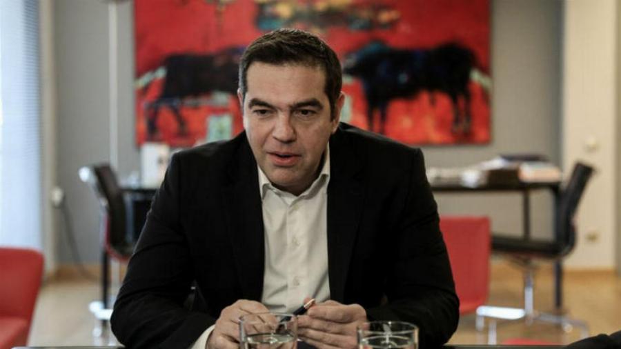 Αλέξης Τσίπρας: Άφησε 5 ευρώ σε πλανόδιο μουσικό στο Περιστέρι