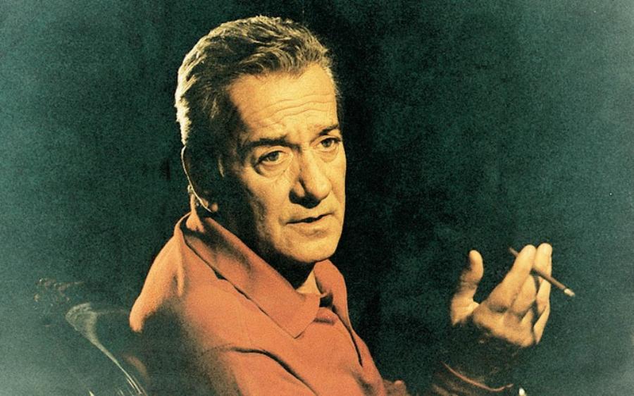 Αλέκος Αλεξανδράκης: Ο καρδιοκατακτητής του θεάτρου που έβαζε τσιλιαδόρο για να διώχνει τις γυναίκες, οι 4 γάμοι και η πολυετής μάχη με τον καρκίνο