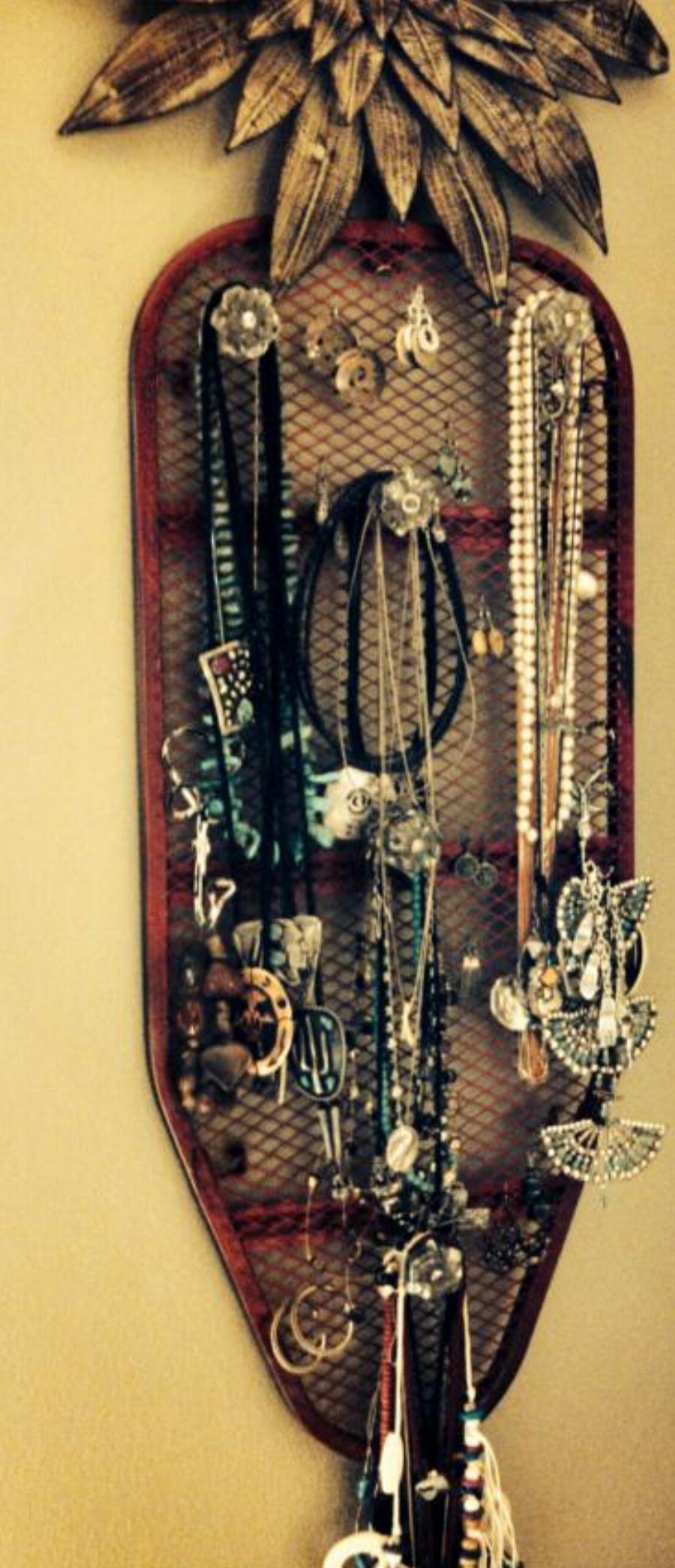 Παλιά σιδερώστρα: Τίποτα δεν πάει χαμένο – 12 ευφάνταστοι τρόποι για να την αξιοποιήσετε και να ομορφύνετε το σπίτι σας