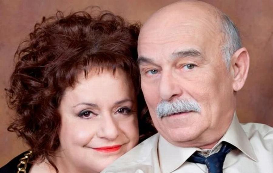 Αντώνης Αντωνίου: Η ταινία που τον καθιέρωσε, οι διώξεις της οικογένειάς του και ο γάμος με την Νατάσα Ασίκη