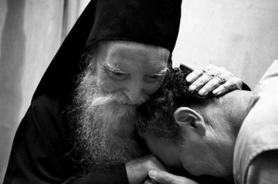 Οι προσευχές του Πνευματικού έχουν μεγάλη δύναμη!