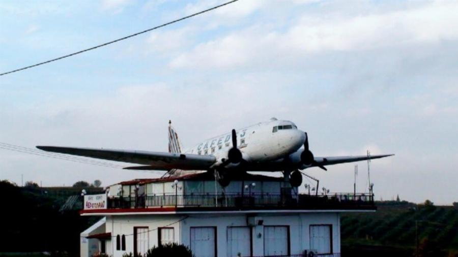 Ταξίδι στο χρόνο: Το θρυλικό καφέ – αεροπλάνο έξω από την Θεσσαλονίκη