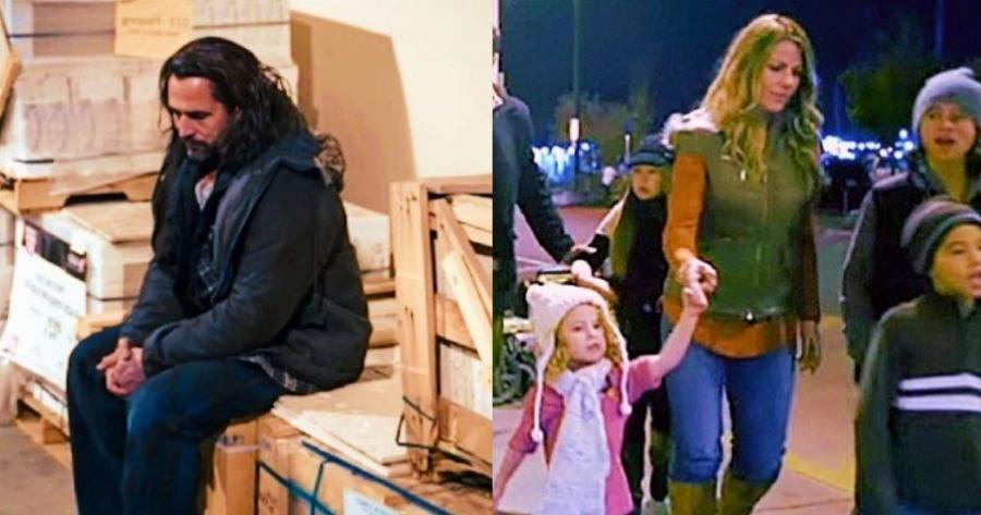 Οικογένεια προσπερνάει έναν άστεγο αλλά ο πατέρας τους δείχνει ότι τα Χριστούγεννα δε γιορτάζονται με τα λεφτά