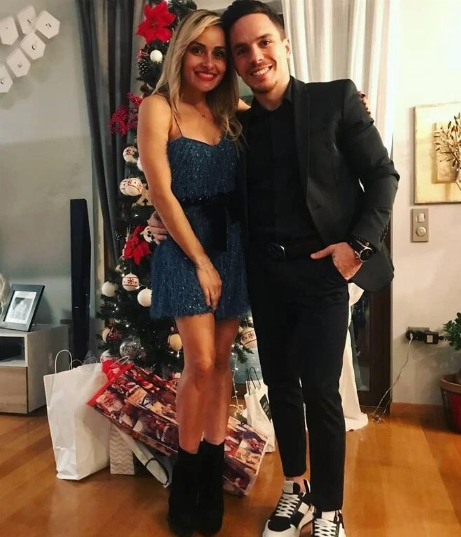 Διάσημοι Έλληνες γονείς έστειλαν τις ωραιότερες ευχές: 20 Χριστουγεννιάτικες οικογενειακές φωτογραφίες