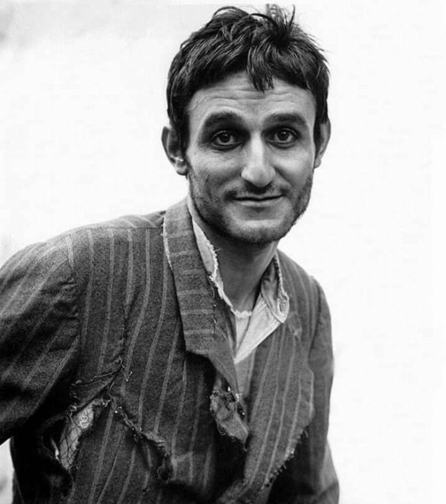 Σωτήρης Μουστάκας: Η φυλάκιση στα 15, το πάθος με το καζίνο και το άδοξο τέλος του μεγάλου κωμικού ηθοποιού