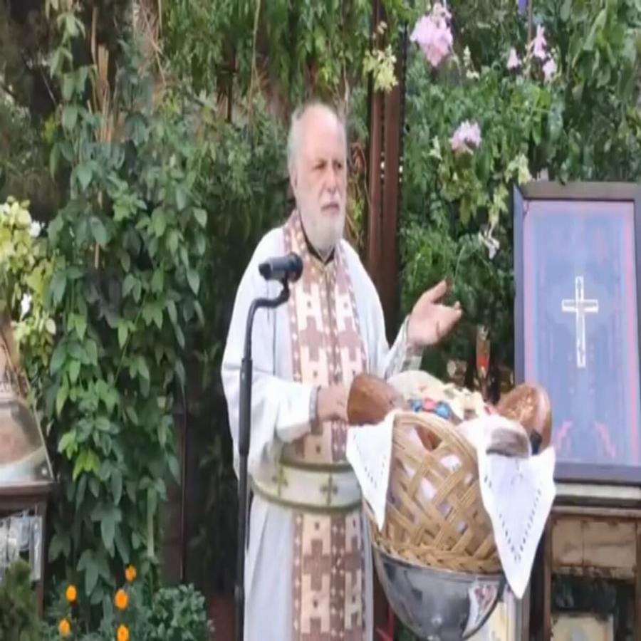 Παιδάκι παράλυτο από την Αλεξάνδρεια Ημαθίας ξαναπερπατάει από τον θαυματουργό Σταυρό