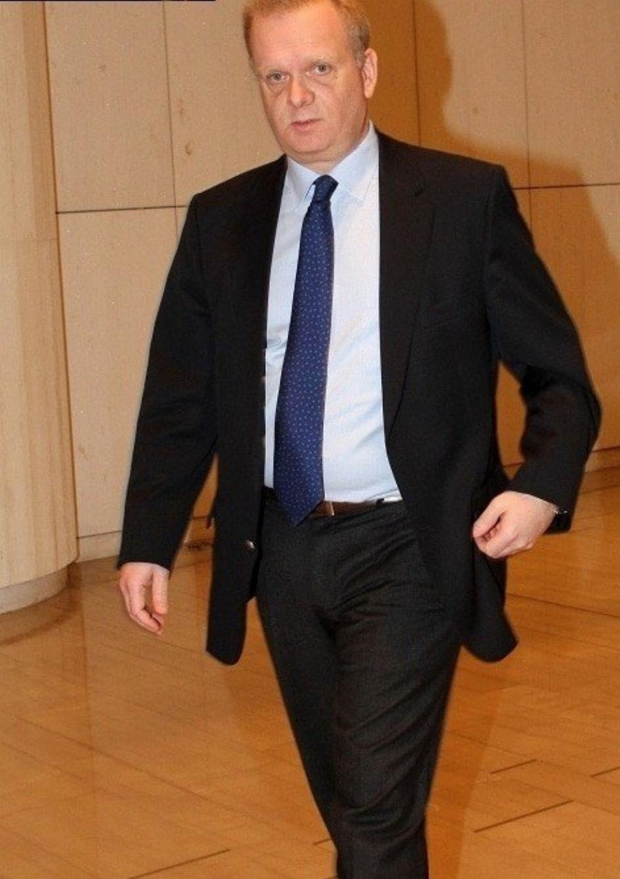 Βάσιας Αλεξανδράκης: Ο γιος του Αλέκου Αλεξανδράκη, κληρονόμησε το στυλ, το βλέμμα, τη γοητεία και τα μάτια του πατέρα του