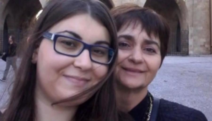 Μητέρα Ελένης Τοπαλούδη: «Όσο μεγαλώνουμε νταήδες και ψευτόμαγκες, οι γυναικοκτονίες θα αυξάνονται»