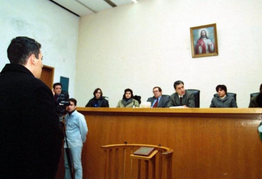 Η αληθινή εκδίκηση του γιου: Ο 18χρονος που σκότωσε τον βιαστή πατέρα του για να σώσει τη μητέρα του