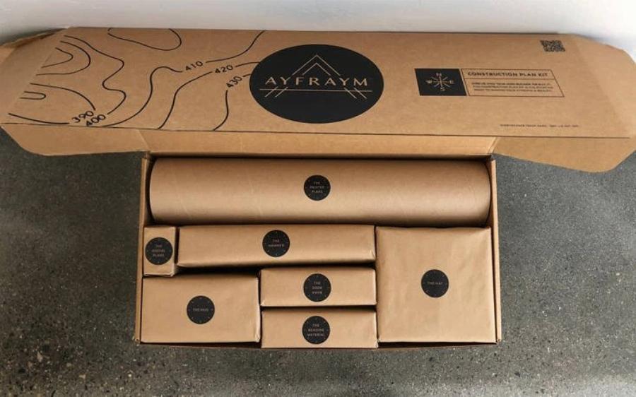 Είναι 146τμ, έρχεται πακεταρισμένο σε κούτες με οδηγίες και εργαλεία και το φτιάχνεις μόνος σου σε λίγες ώρες