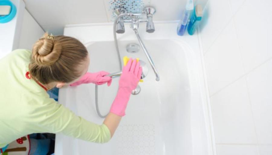 Απολυμάνετε τα πάντα στο σπίτι σας με ένα φυσικό καθαριστικό που φτιάχνεται με 4 υλικά και κοστίζει 1 ευρώ