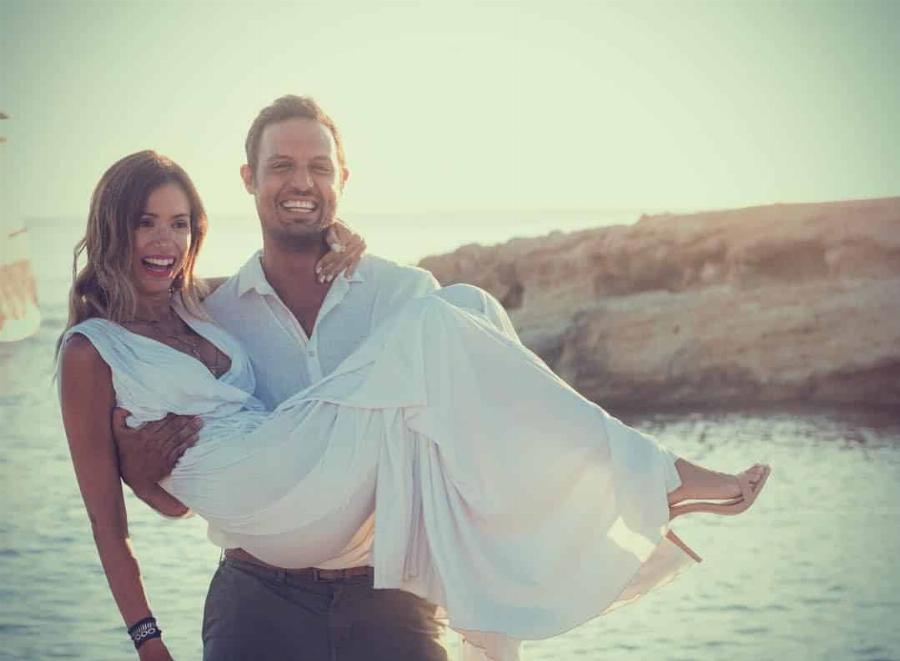 Γάμοι βγαλμένοι από παραμύθι: 16 γάμοι διάσημων Ελλήνων το 2021 και τα ονειρικά νυφικά τους