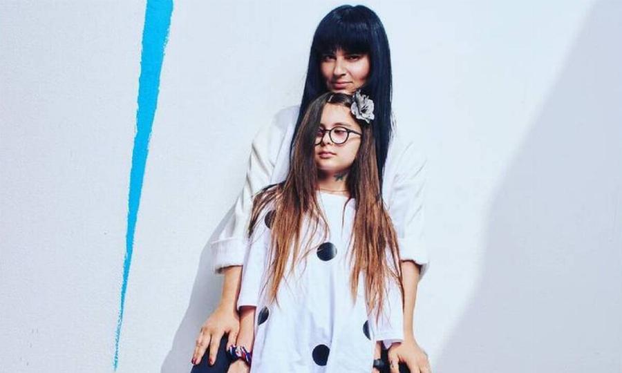 Ζενεβιέβ Μαζαρί: Έφερε την 9χρονη κόρη της Ροζαλία στο GNTM και έκλεψε τις εντυπώσεις με το ταλέντο της