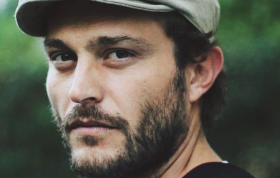 Γιώργος Καραμίχος: Το οικογενειακό κρεοπωλείο, η δουλειά από τα 11 του, οι βραχυχρόνιες σχέσεις και ο γάμος στο Μάτσου Πίτσου