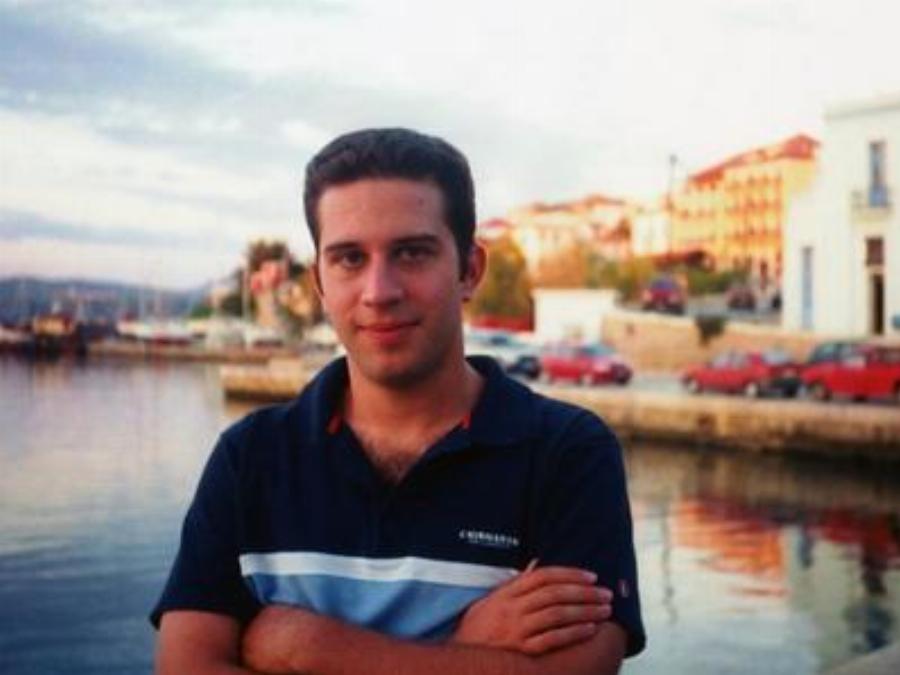 Πάνος Μυλωνάς: Ο 22χρονος φοιτητής που έχασε άδικα τη ζωή του στην εθνική οδό – Σήμερα έχει ένα τούνελ στο όνομά του