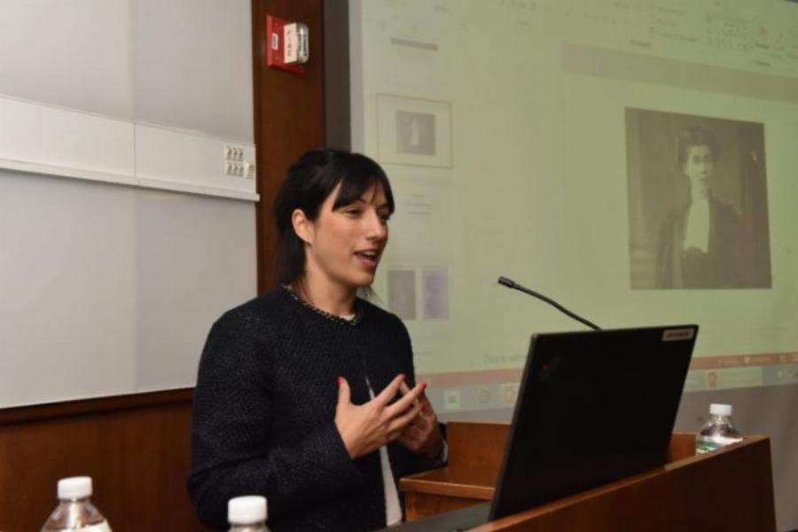 Δεν έχει Ιnstagram, ούτε 150.000 followers: Εσύ ξέρεις ποια είναι η Έλλη Παπαεμμανουήλ;