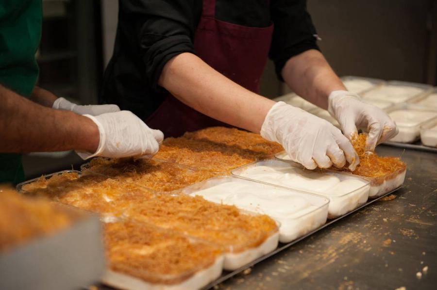 Ζαχαροπλαστείο «Φύσις»: Τρως όσα γλυκά θες και δεν νιώθεις καθόλου τύψεις