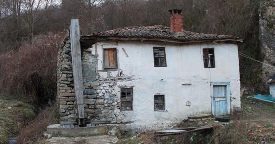 Συγκινητική εξομολόγηση αναγνώστη: “Το σπίτι που γεννήθηκα μου το πήρατε τελικά”